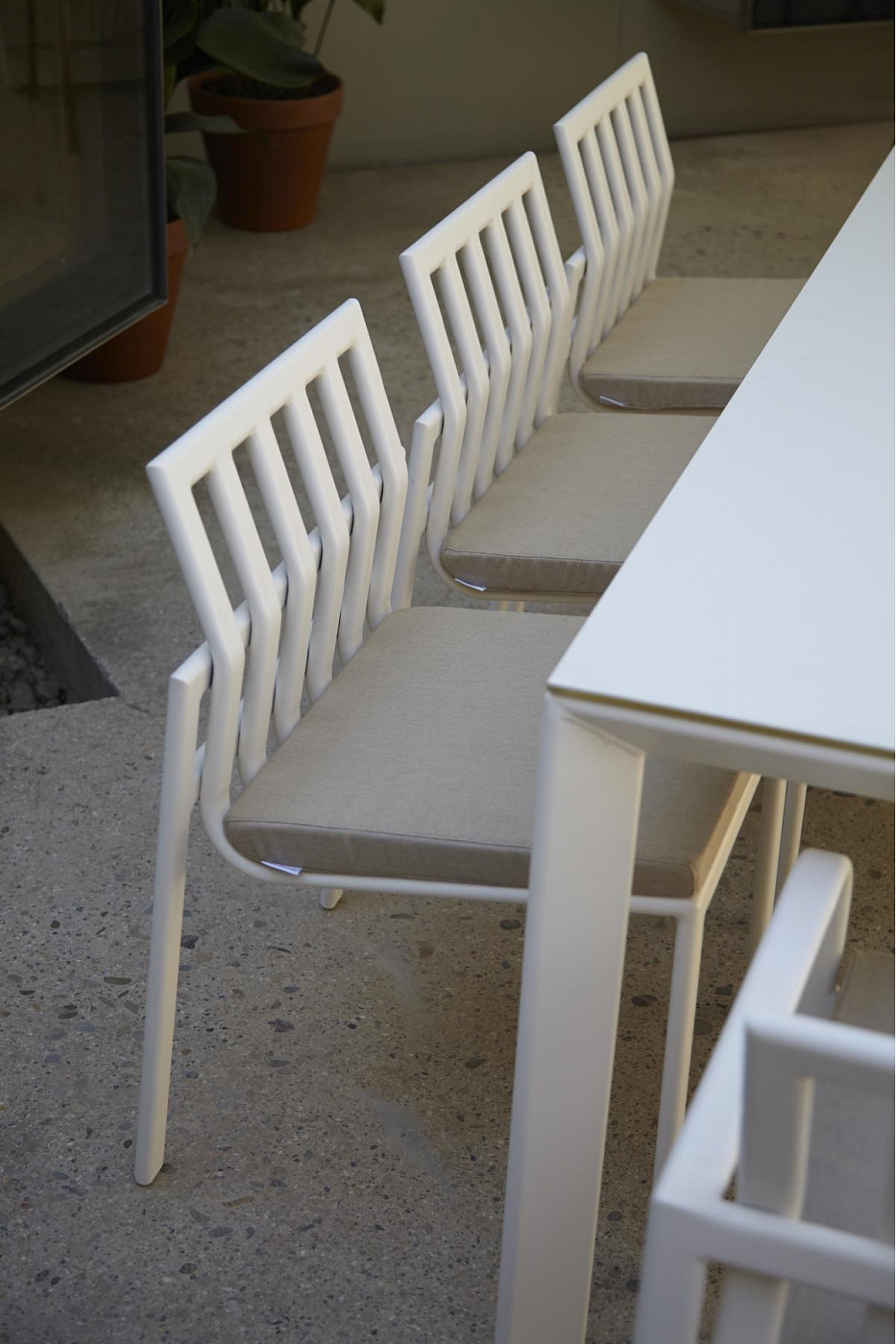 107126 Стул Point Tub POINT1920