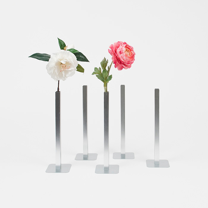 PE543 Набор магнитных ваз magnetic vase серебристый Peleg Design  - Вид №3