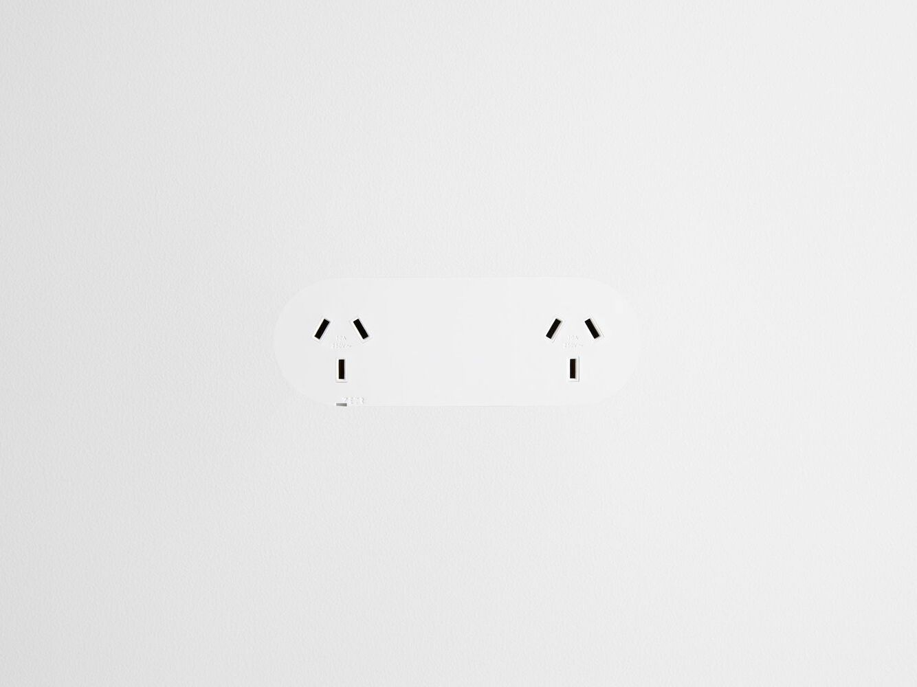 Поликарбонатная двойная электрическая розетка ZETR M / MOVE ARCH-00043863 - Вид №1