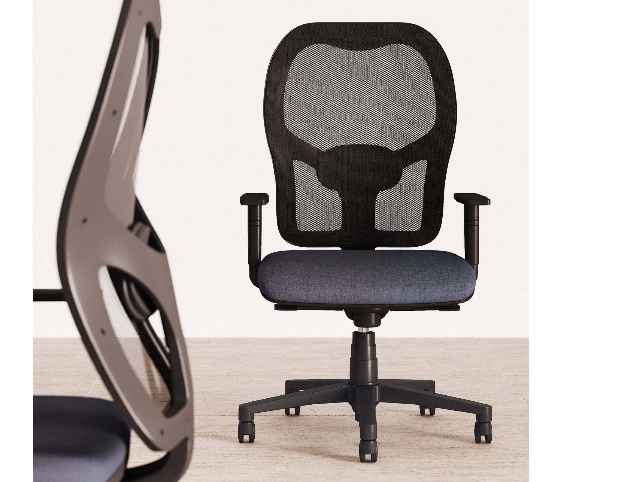 Сетчатое регулируемое по высоте офисное кресло с подлокотниками Las Mobili система ARCH-00081397