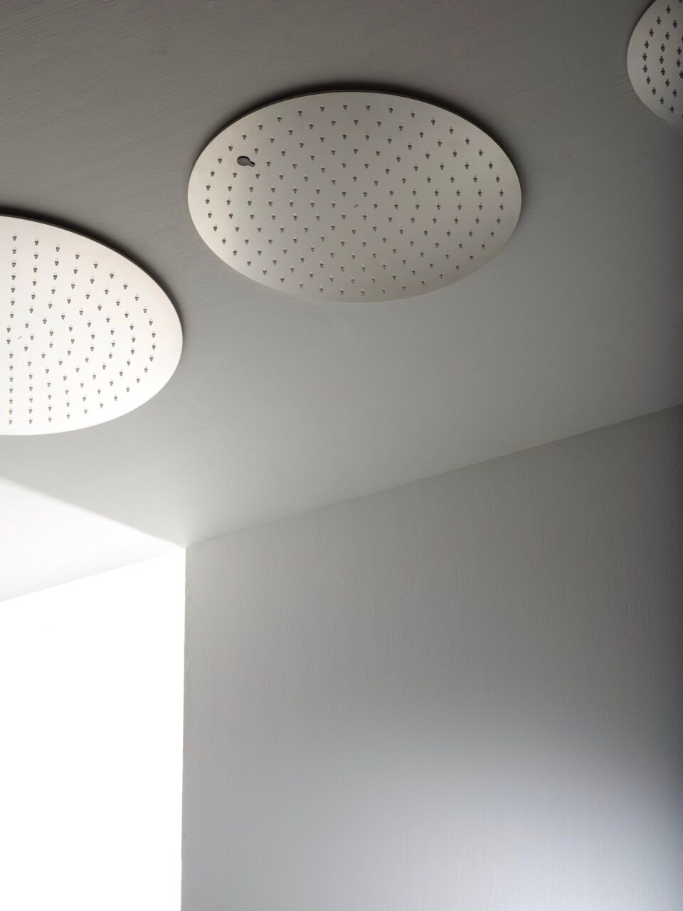 Круглая потолочная душевая головка из нержавеющей стали BEAMTECH CORTINA CRTT310/410/510 ARCH-00029664 - Вид №2