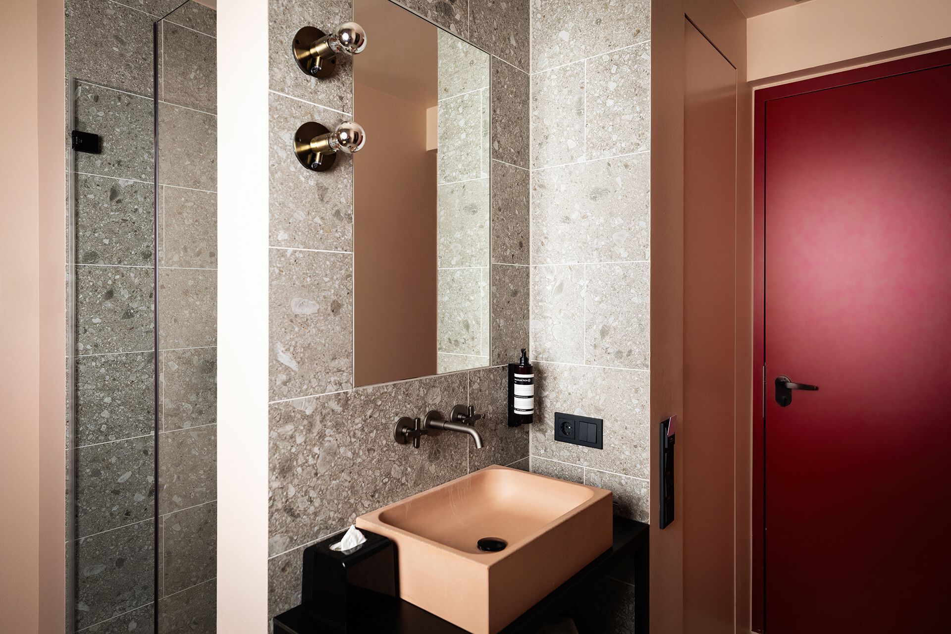 Бетонный прямоугольный умывальник с одной столешницей URBI et ORBI IMMISSIO 50 ARCH-00060764 - Вид №5