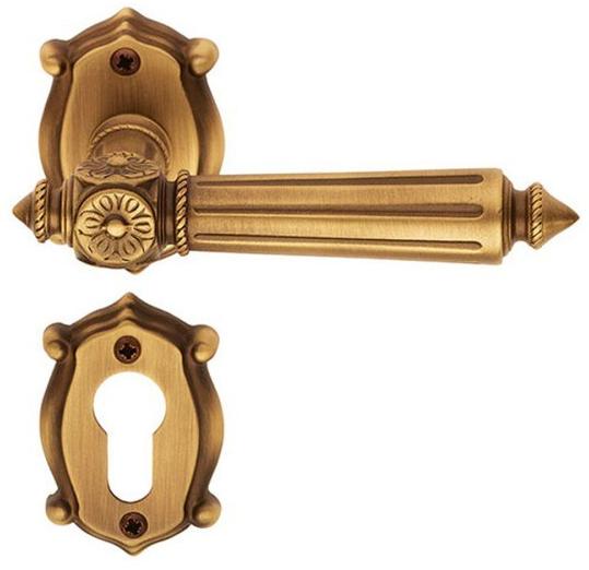 Pasini Ручка из латуни на розетке с замком Patrizio 2831  - Вид №1