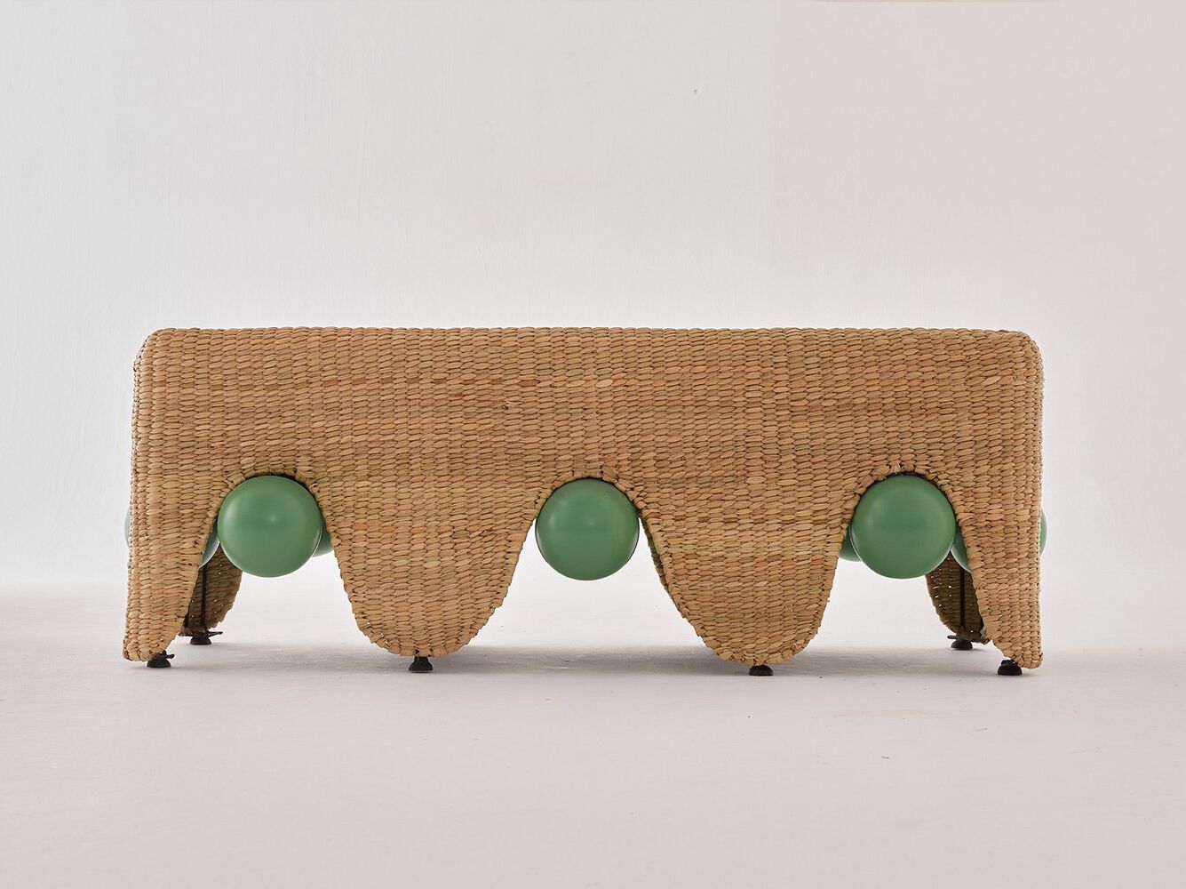 Скамья из волокна Chuspata LO Contemporary JOLGORIO ARCH-00040398