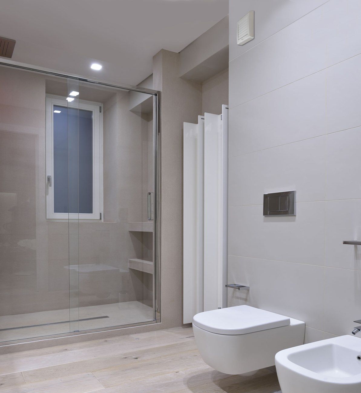 Спиральный вытяжной вентилятор с настенным демпфером First Corporation вентиляция ARCH-00125311 - Вид №2