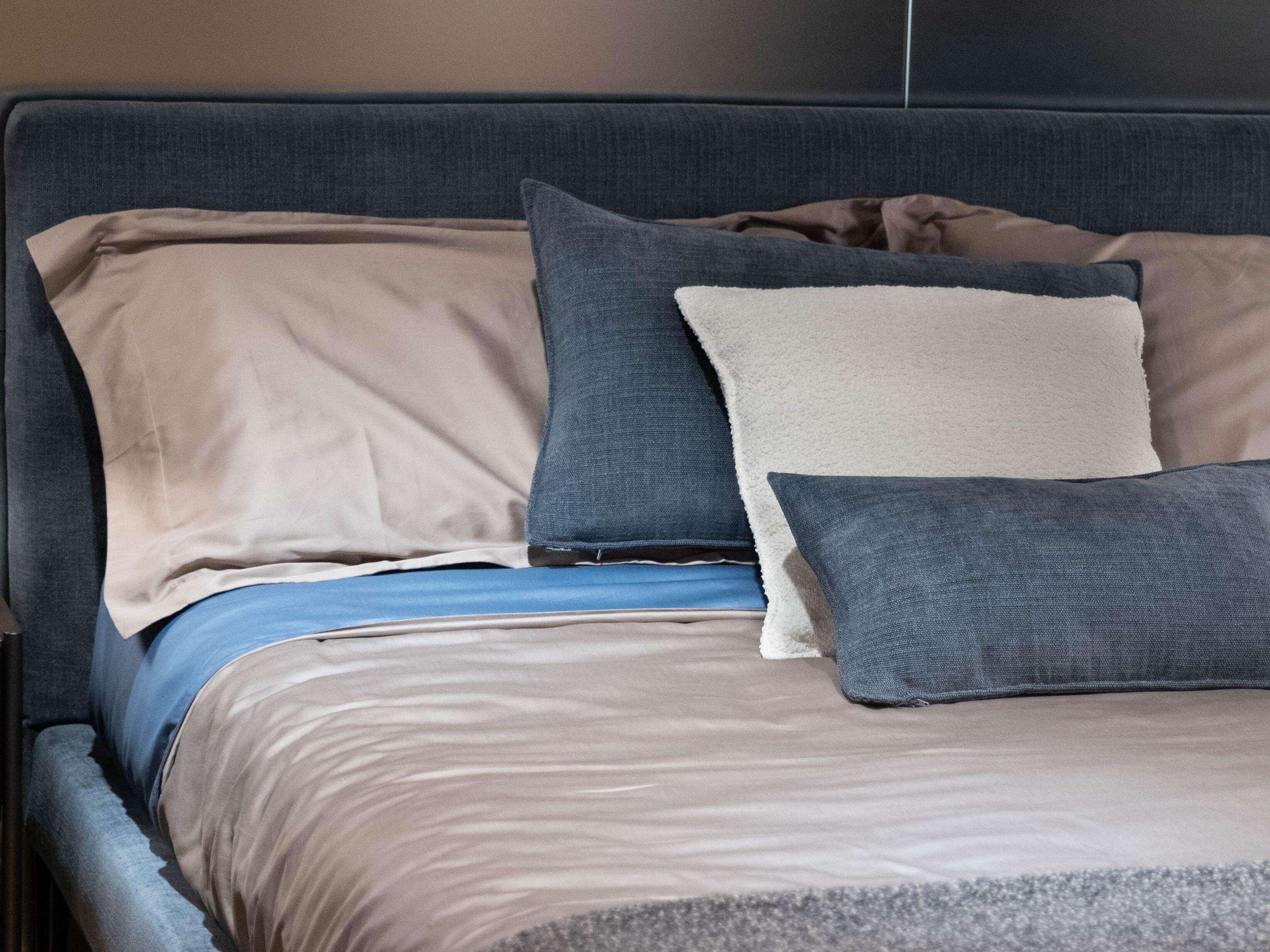 Квадратная подушка In Stock Twils ARCH-00108935 - Вид №3