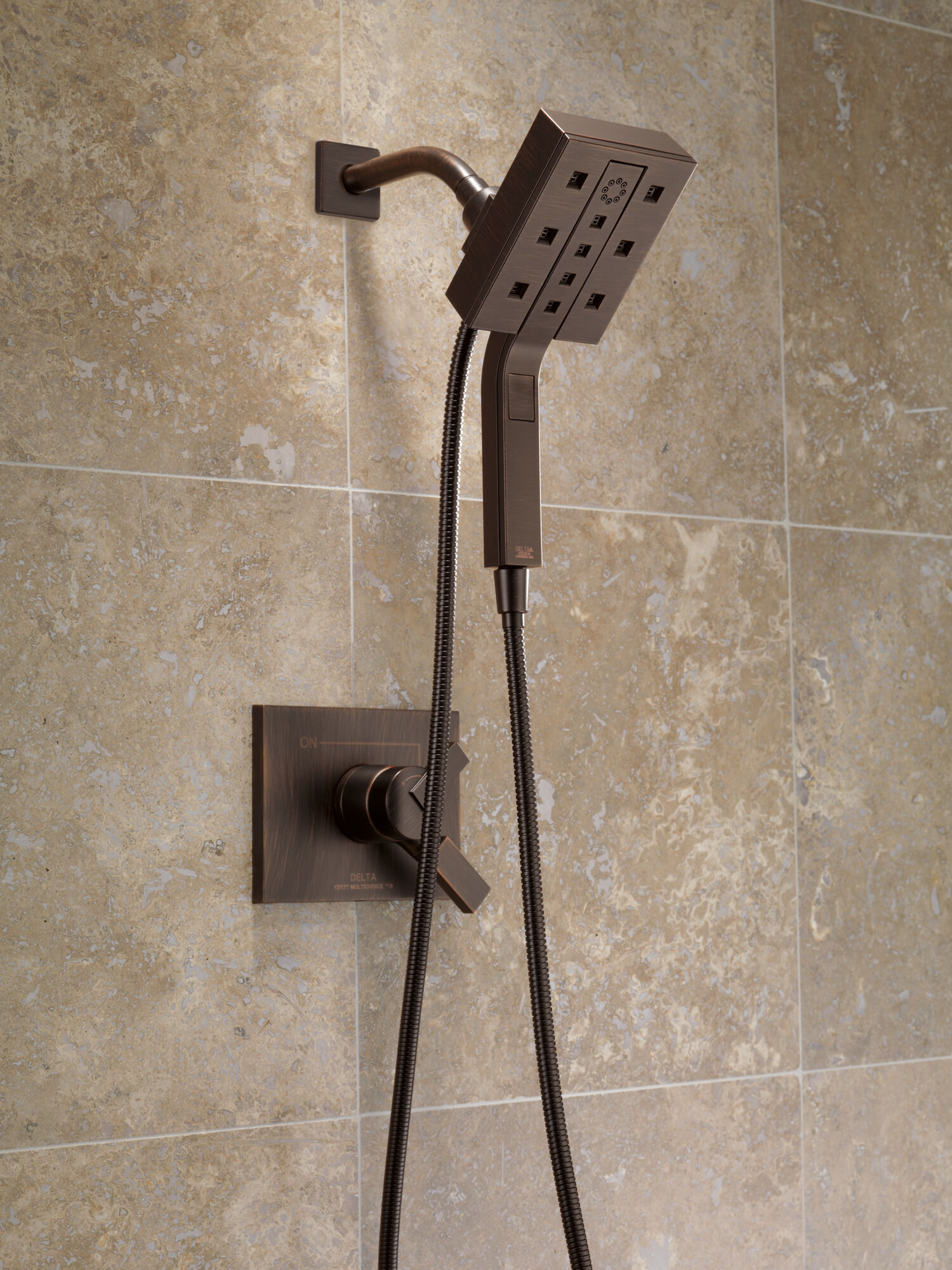58473-RB H2Okinetic® In2ition® Душ два в одном с 4 настройками Delta Faucet Universal Showering Венецианская бронза  - Вид №13