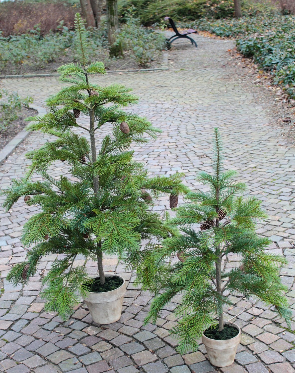 1123 883 a3 Пластиковая елка Нордманн с шишками, горшечная, 92 см, зеленая H-andreas  - Вид №2