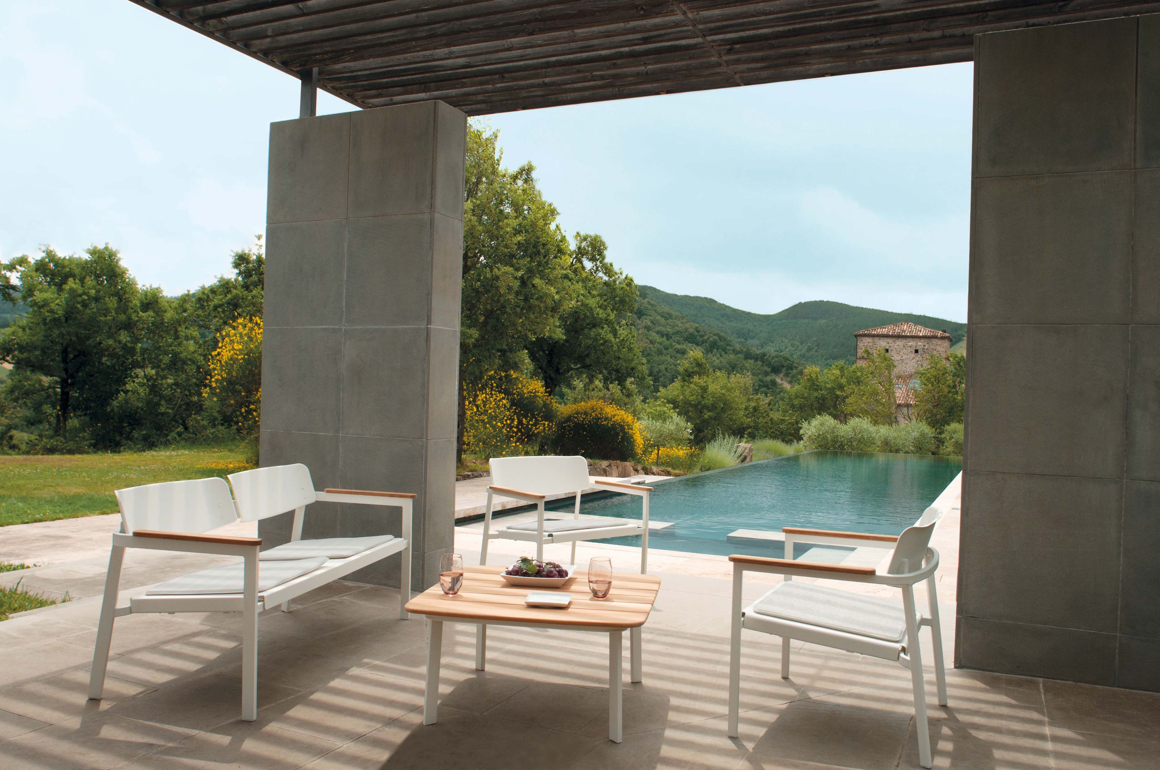 Низкий стол из тикового дерева emu Shine ARCH-00047725 - Вид №1