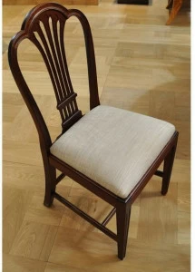 Arnaboldi Interiors Стул с подставкой для ног из ткани и дерева