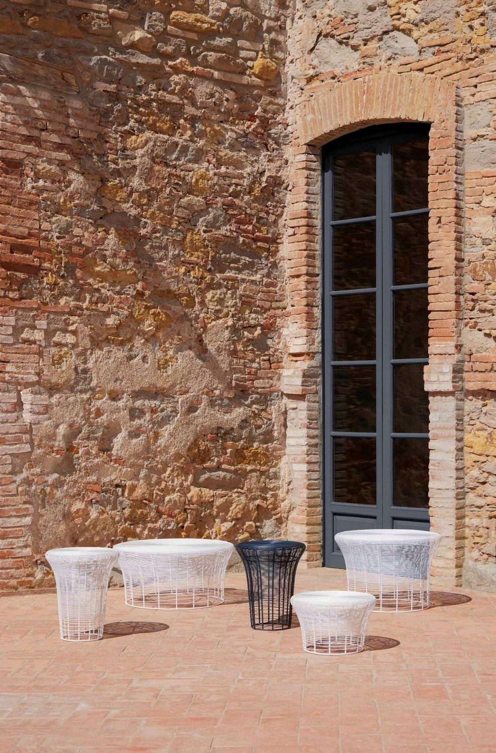 Из нержавеющей стали круглый низкий сад журнальный столик GANDIABLASCO Арам ARCH-00080197 - Вид №4