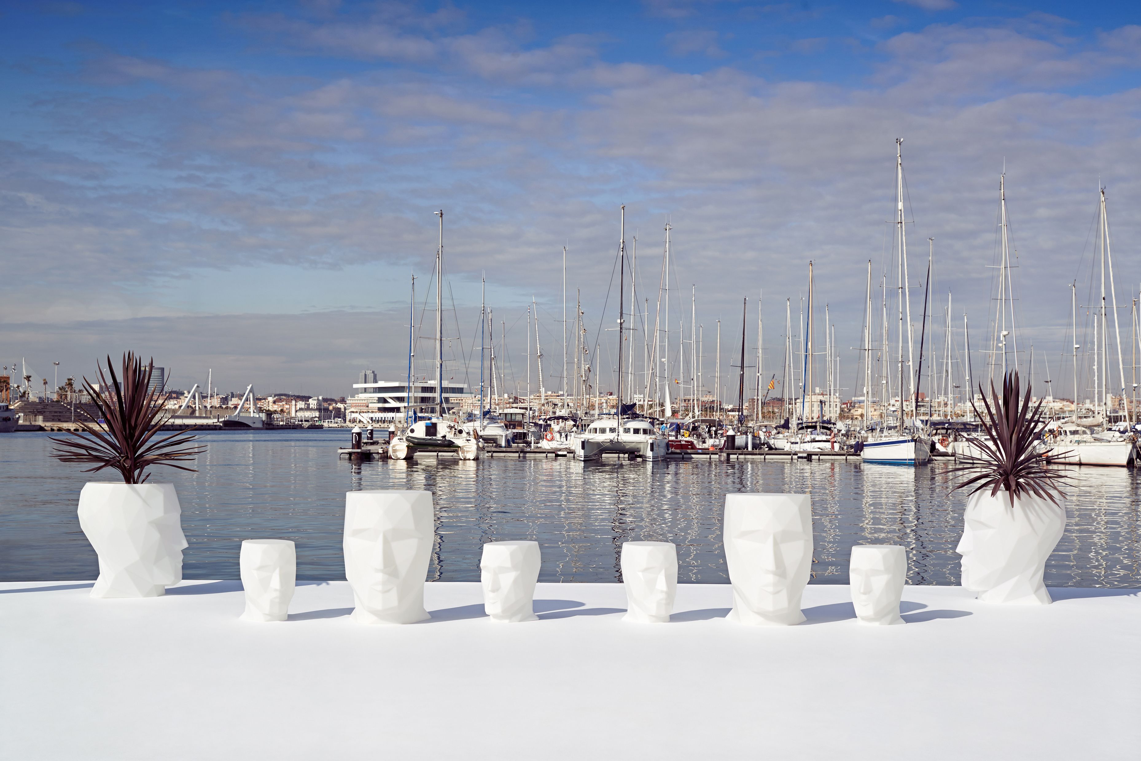 Пластиковый низкий садовый стул Vondom Адан ARCH-00057554 - Вид №2