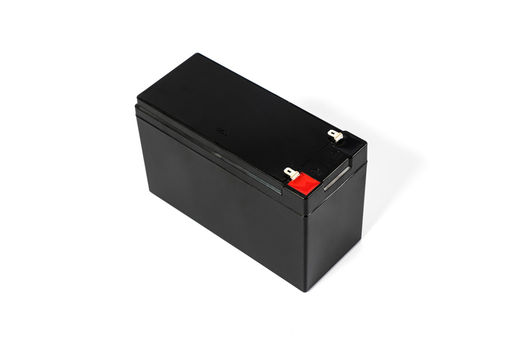 SKAT SB 1207 , 12v, 7ah, maximum charge current 2.1 a. terminal type - f1 knife. case size - 66x151x100. weight - 2.1 kg. service life - 6 years. warranty - 18 months. Бастион  - Вид №3