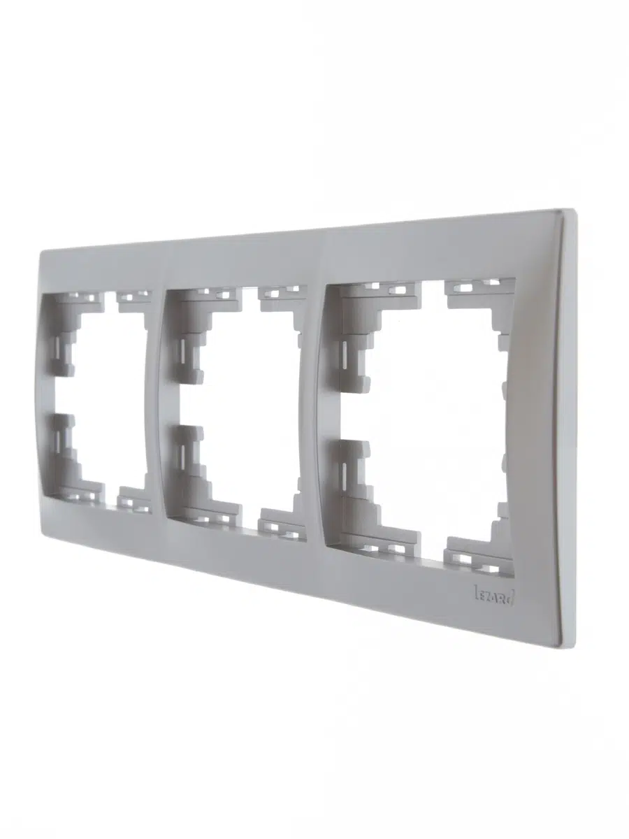 MIRA Рамка 3-ая горизонтальная серебро LEZARD 701-1010-148 - Вид №1