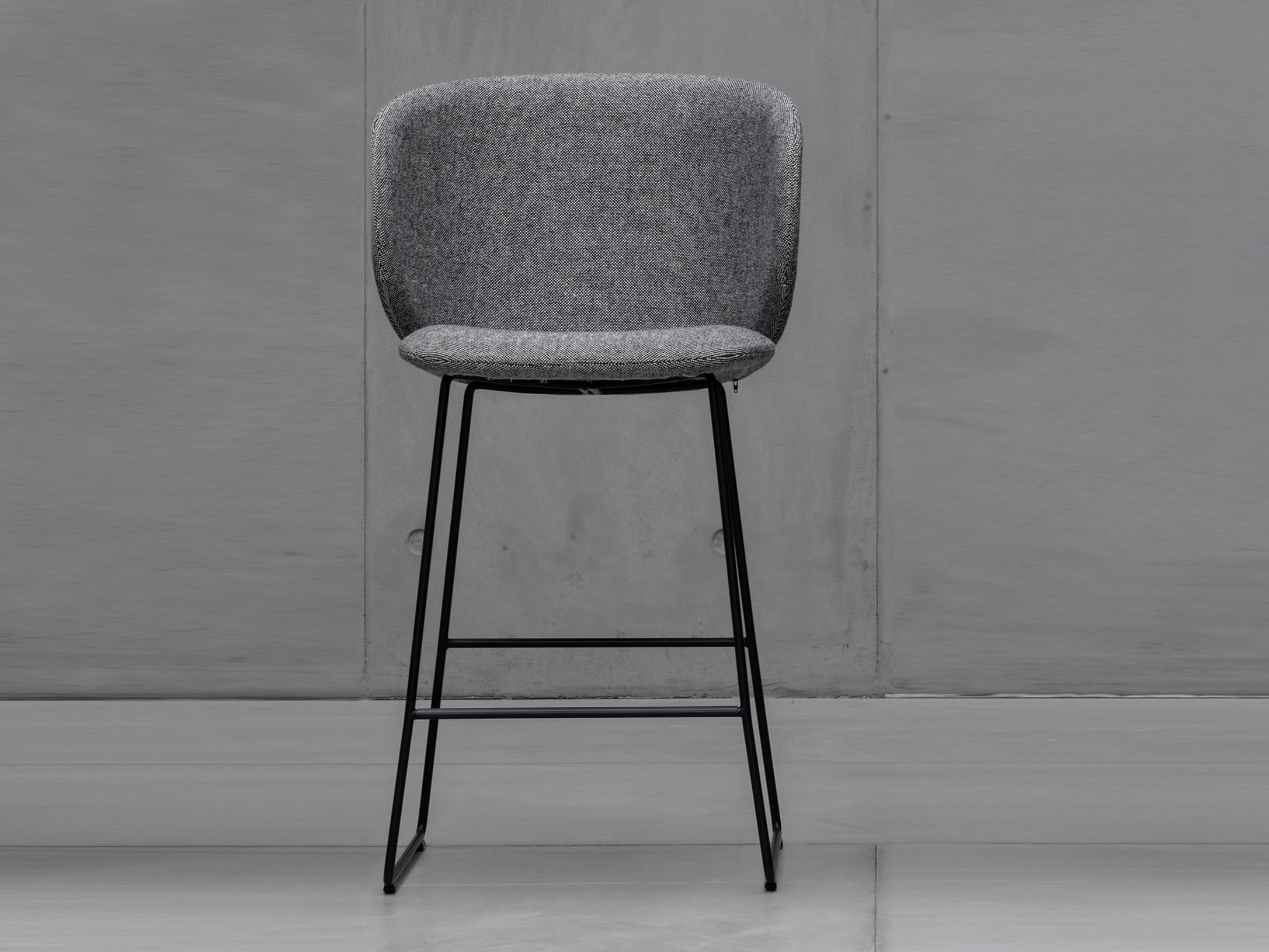 Высокий табурет из ткани со спинкой Kristalia Dua ARCH-00114071