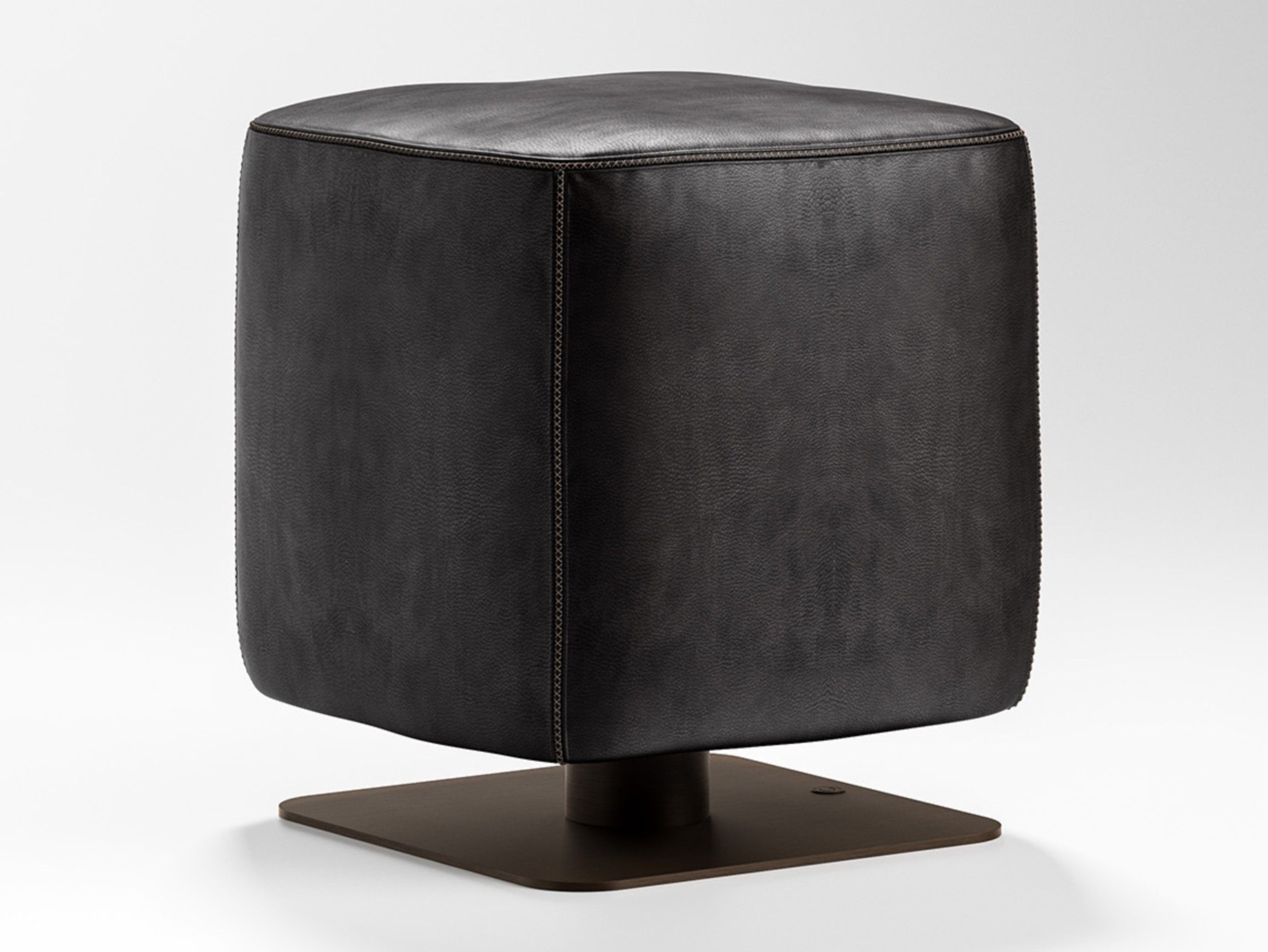 Кожаная мягкая подставка для ног CPRN HOMOOD Eclipse ARCH-00000815