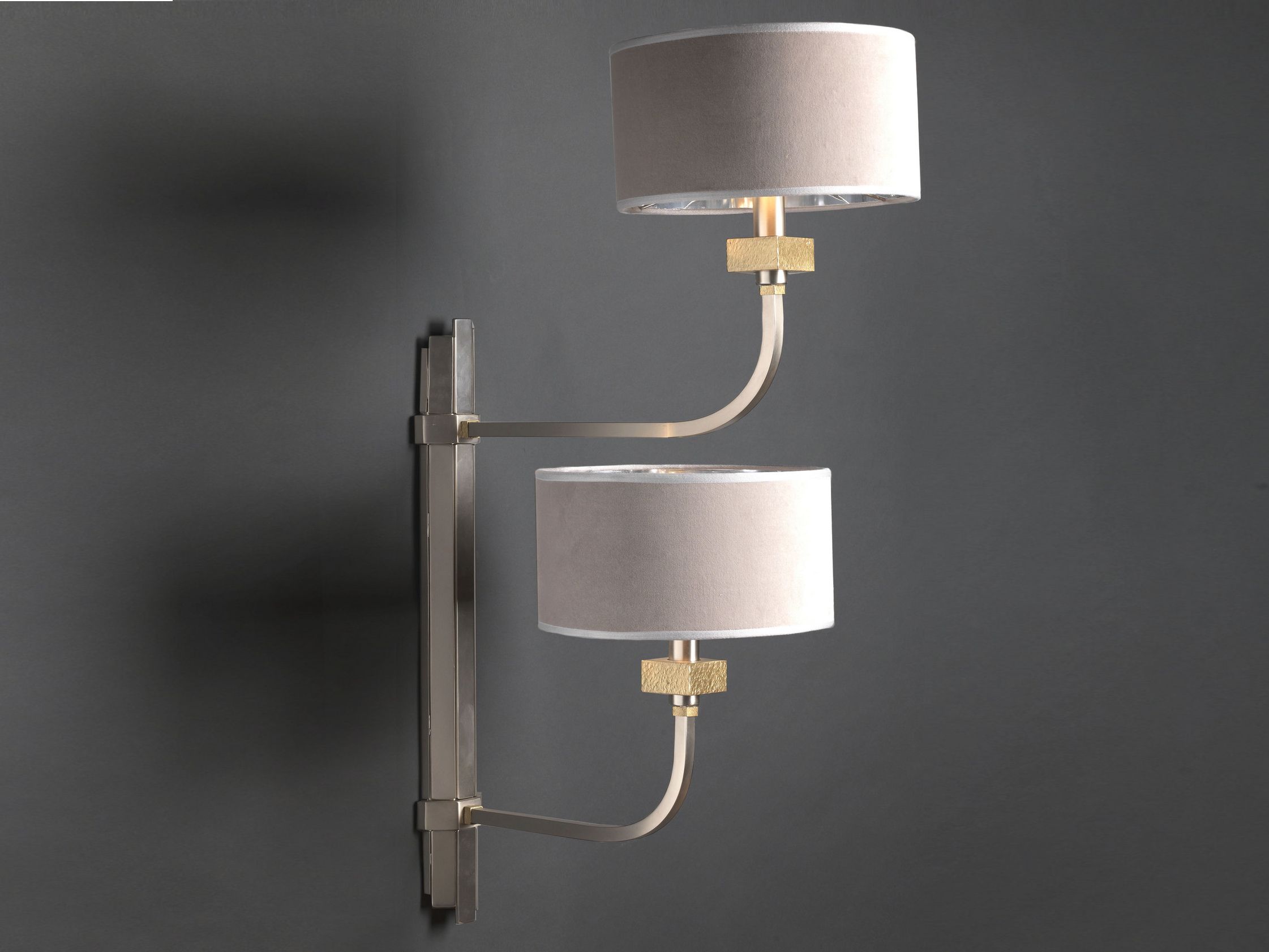 Латунный настенный светильник OFFICINACIANI ARCH-00001590