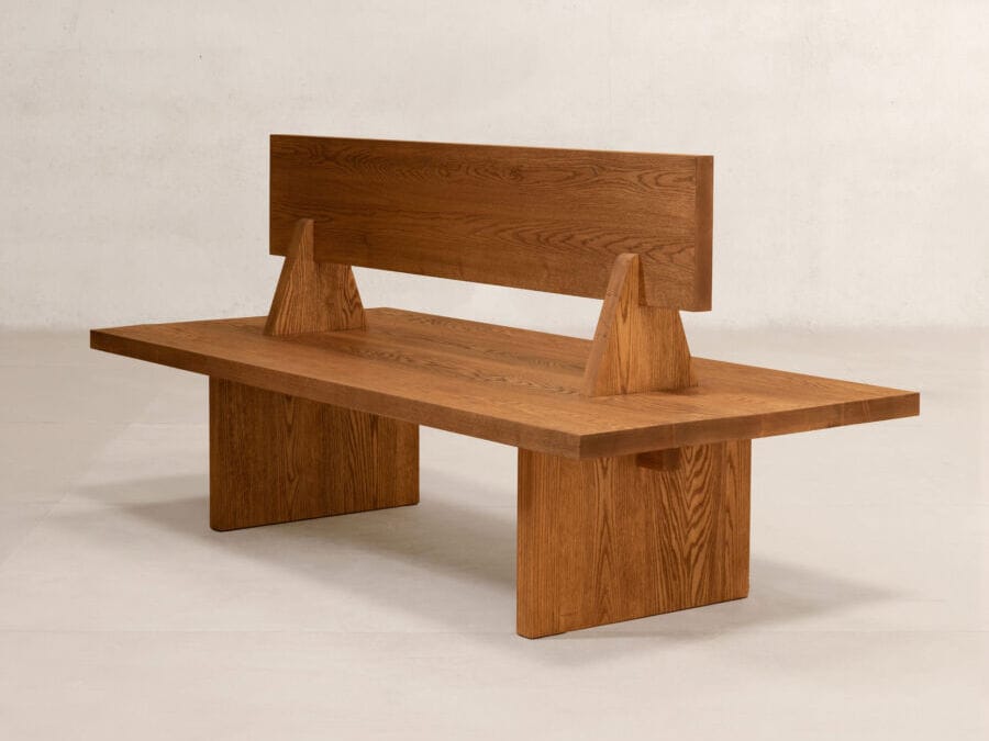 Скамья из массива дерева со спинкой Phantom Hands Джеффри Бава ARCH-00046628