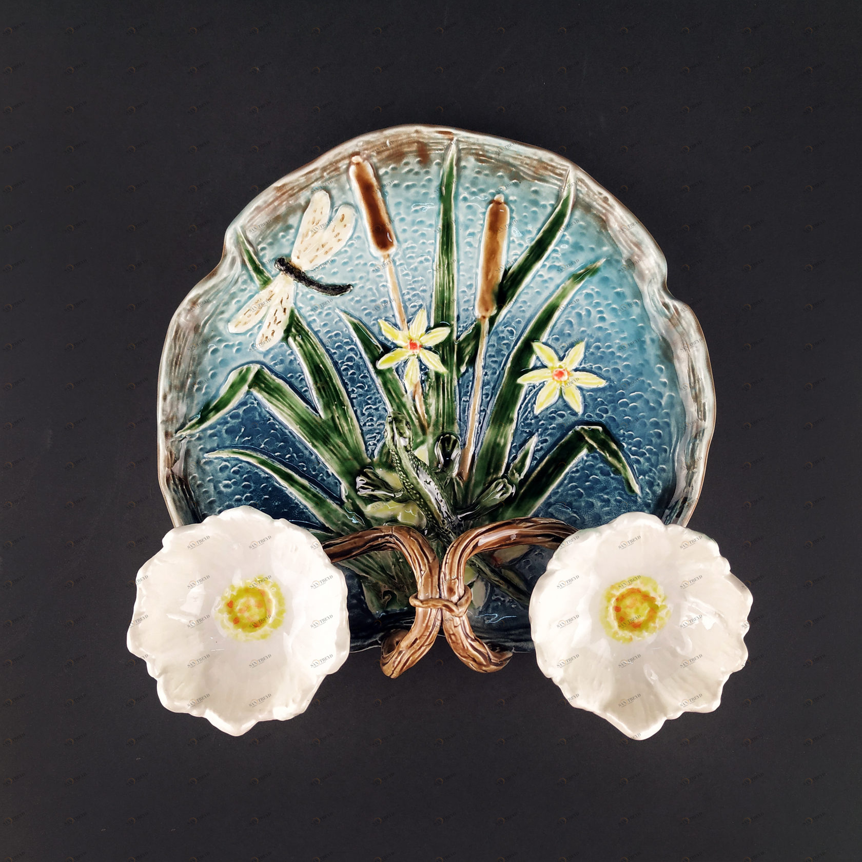 Блюдо для закусок (с двумя кувшинками) Серо-зеленый PROVANSFAIENCE sun-id-994585