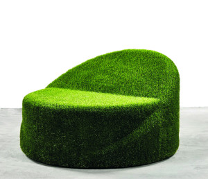 12371 ШАЙБА со спинкой, скамейка из искусственного газона LAB.Space