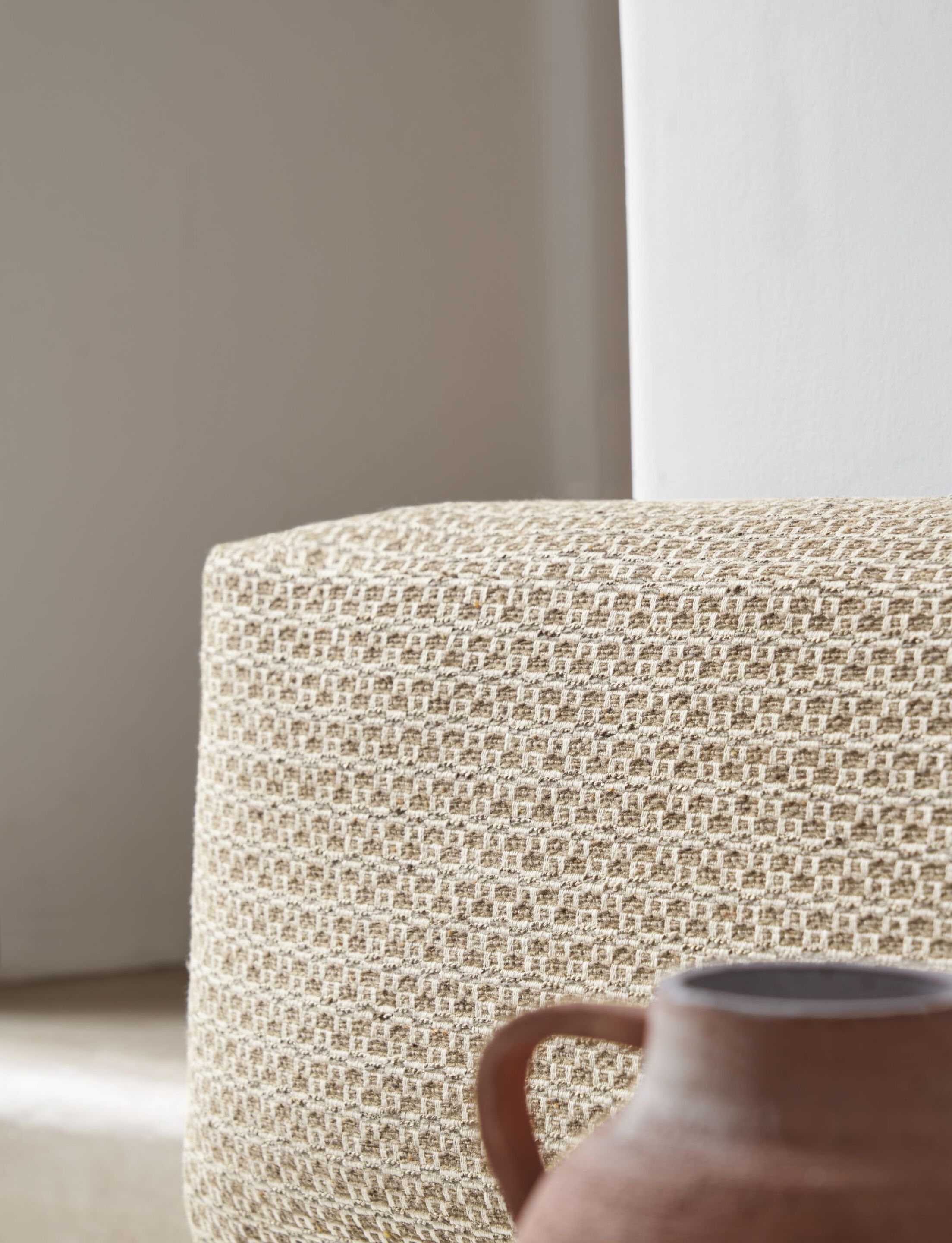 Обивочная ткань с графическим рисунком Casamance Symbiose ARCH-00002737 - Вид №1