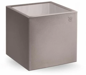 Lyxo Design Квадратный журнальный столик из оргстекла и полиэтилена Home fitting Ta320-dm5555