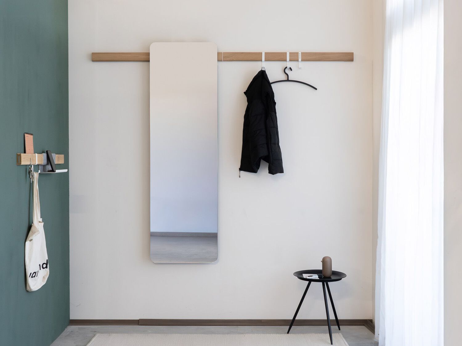 Деревянная секционная прихожая с настенным зеркалом Variand Furniture E11 ARCH-00131880