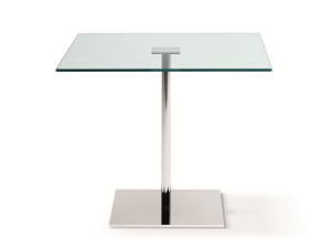Квадратный стол из закаленного стекла