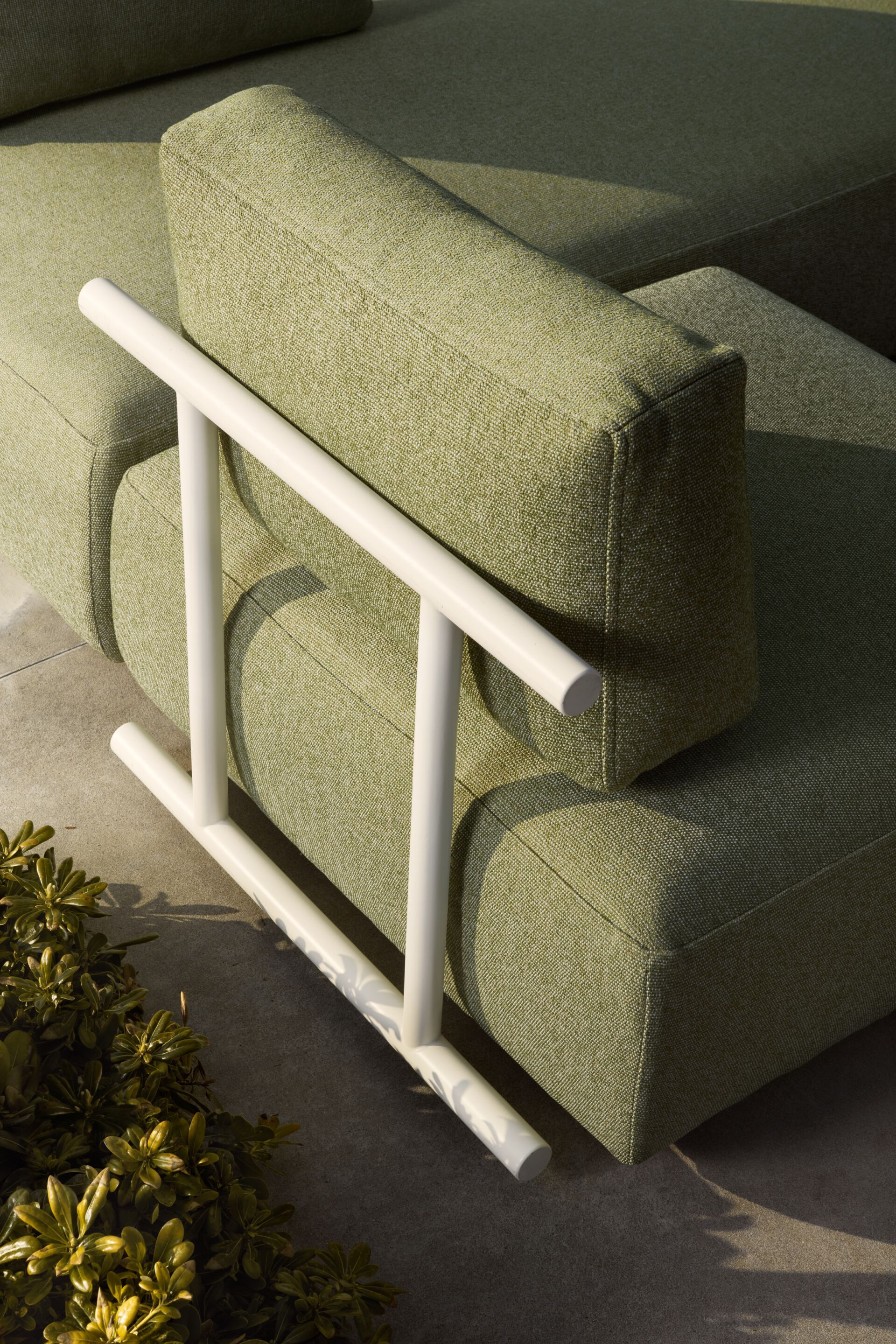 Тканевый модульный садовый диван MDF Italia Cosy ARCH-00058103 - Вид №4