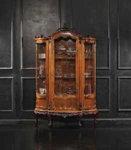 Витрина  VITTORIO GRIFONI 2163