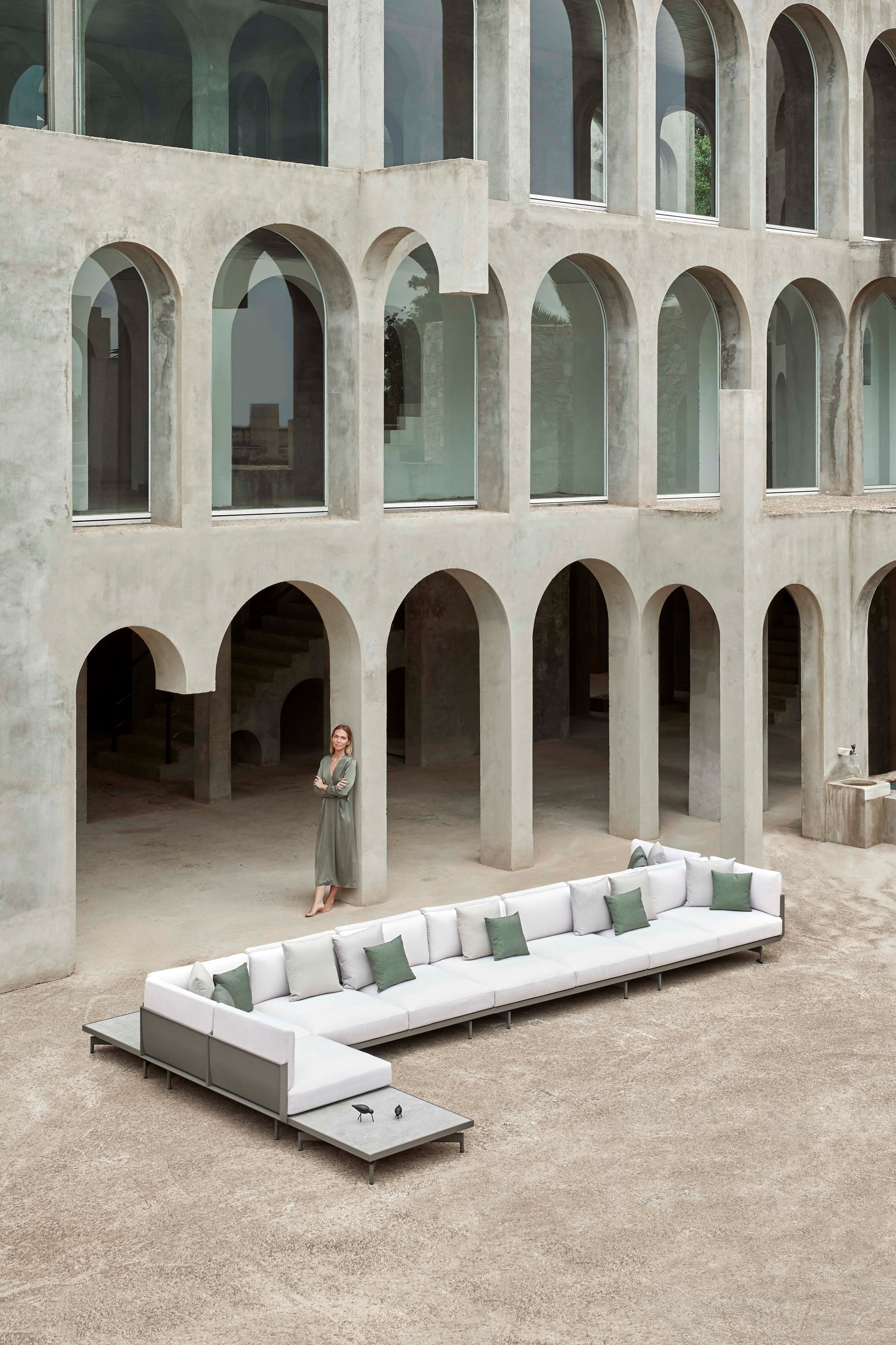 Фарфоровый квадратный садовый столик GANDIABLASCO волны ARCH-00028769 - Вид №30