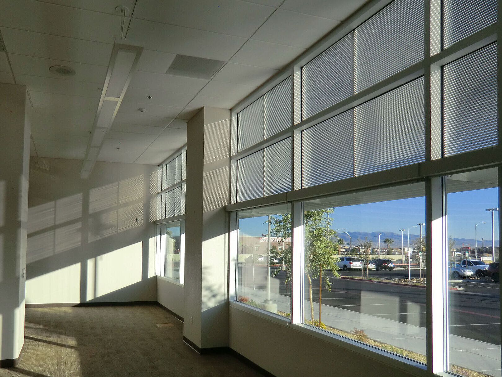 Фасадная витражная система OKALUX Okasolar ARCH-00073851 - Вид №1