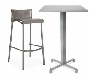 Nardi Штабелируемый высокий табурет в современном стиле с подставкой для ног