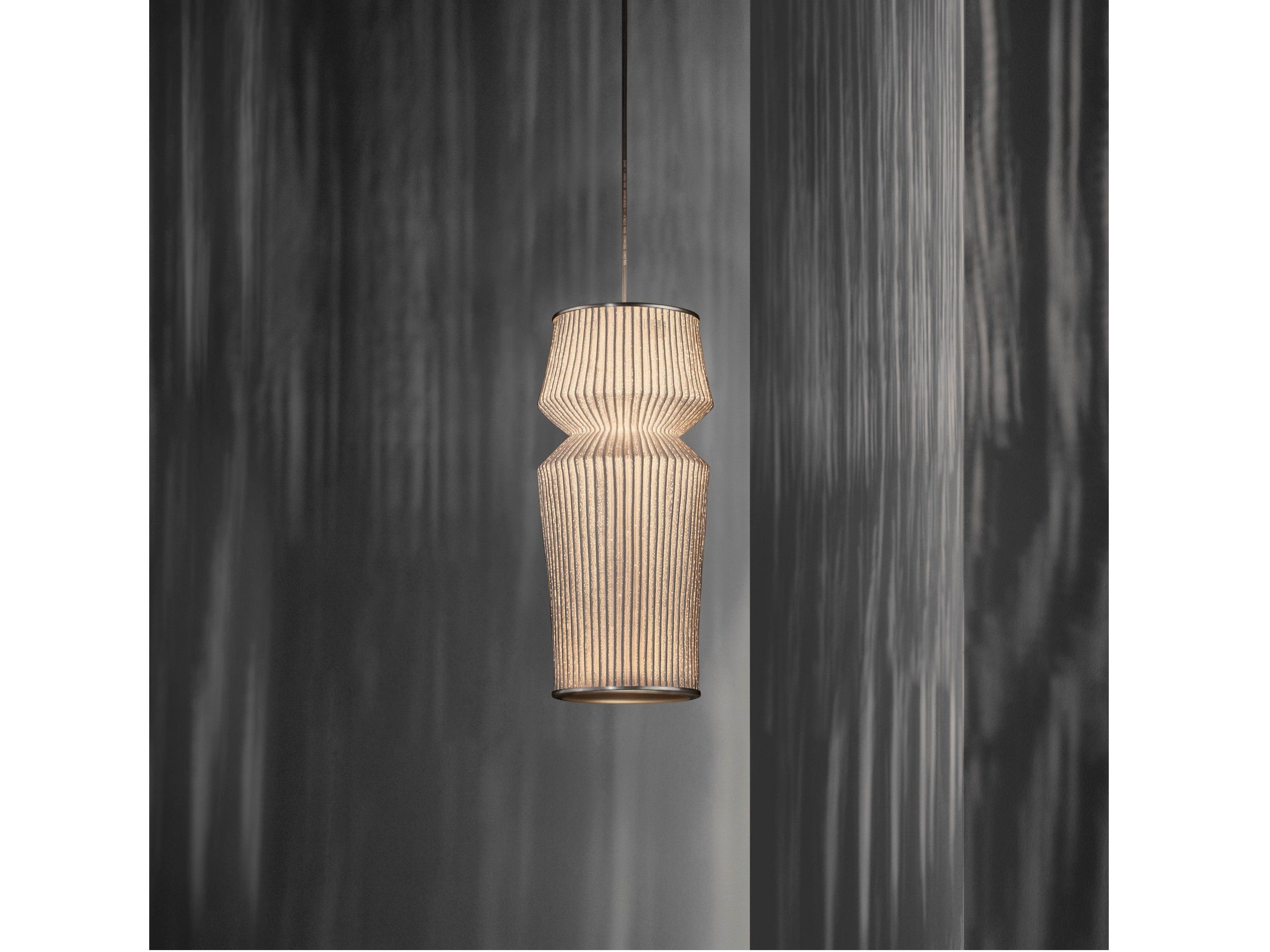 Светодиодный подвесной светильник из нержавеющей стали A-Emotional Light Ura ARCH-00141005