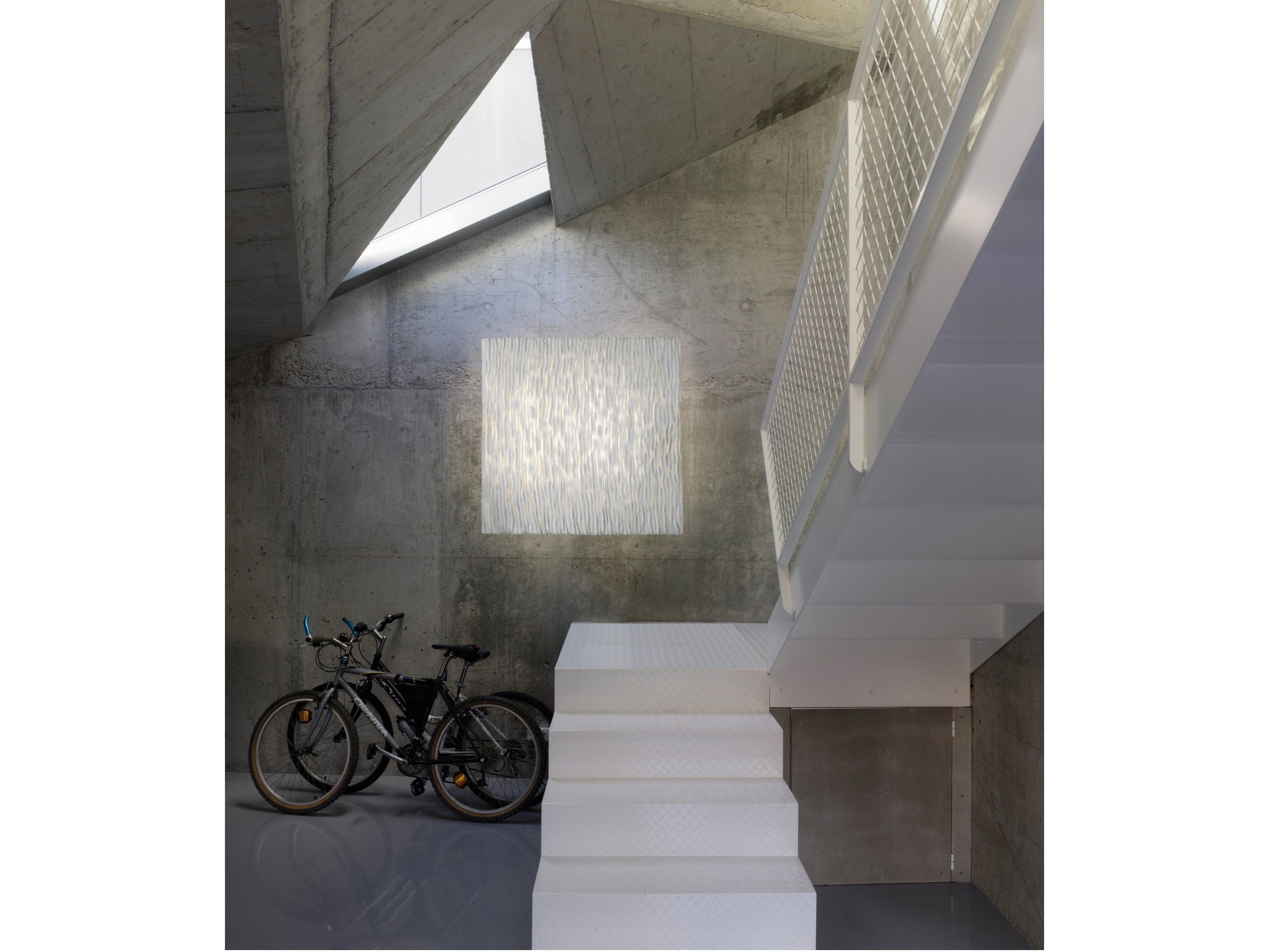 Светодиодный настенный светильник из нержавеющей стали A-Emotional Light Planum ARCH-00120807 - Вид №5