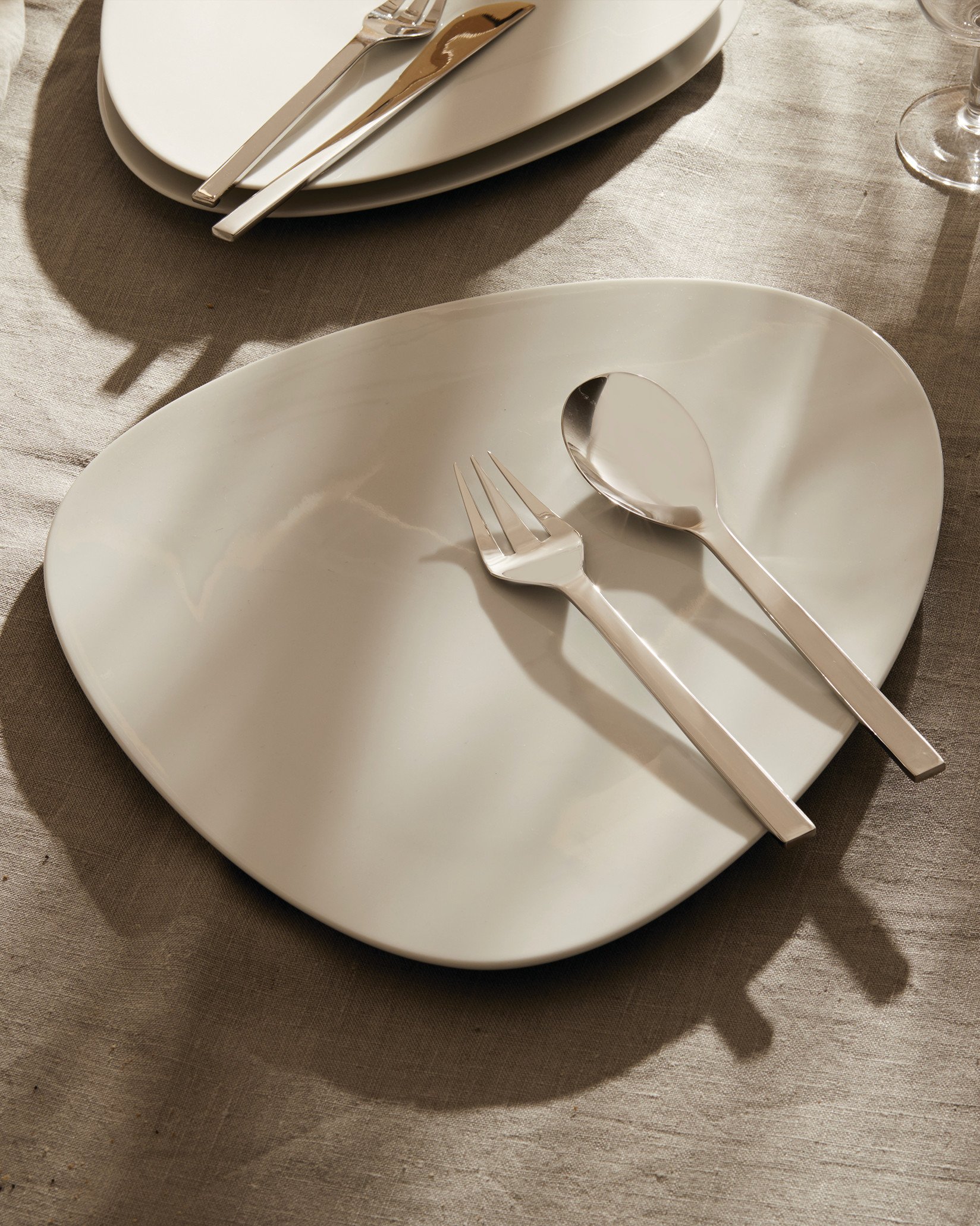 Сервировочная тарелка коллекции Alessi Colombina FM10/21 - Вид №1