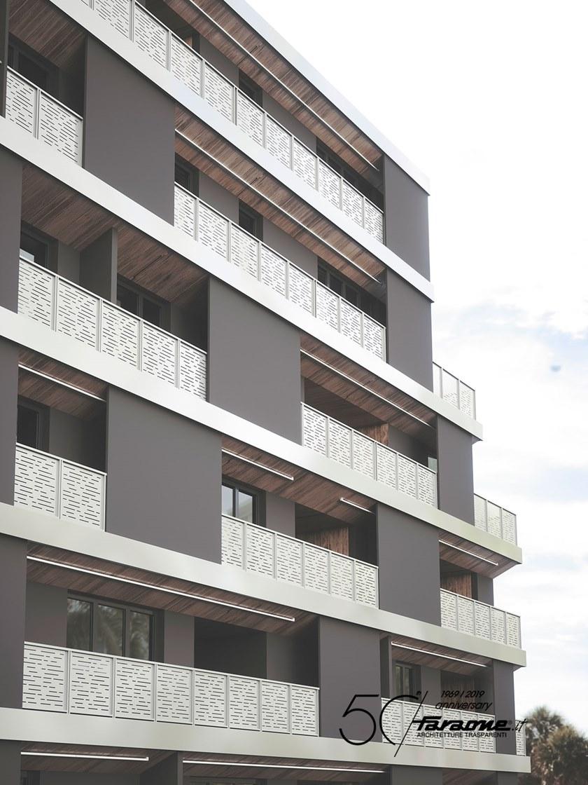 FARAONE Алюминиевый парапет с панелями из микроперфорированного листового металла Olimpia sun-id-1486110 - Вид №6