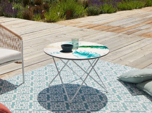 Журнальный столик из фаянса и нержавеющей стали