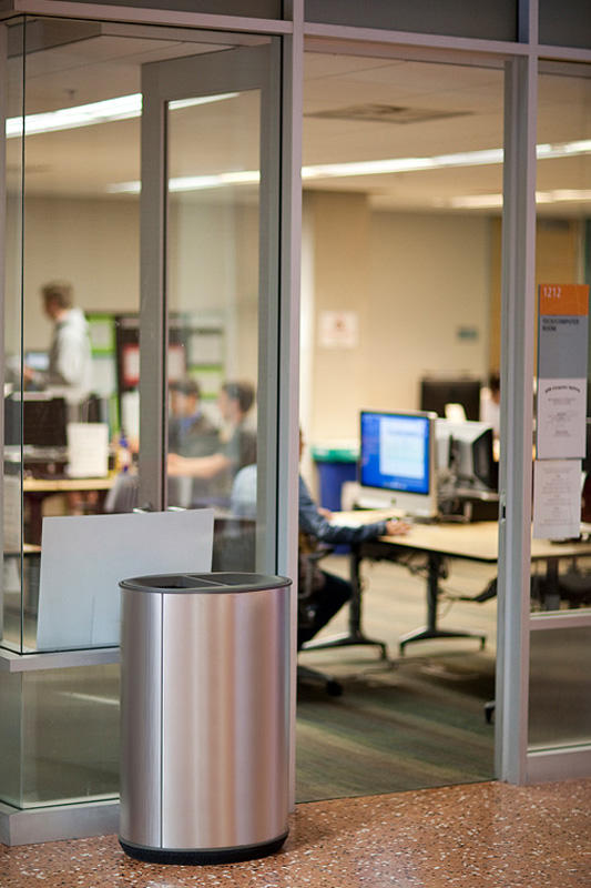 FSRT181 Орбитальный мусор и контейнер для вторичной переработки  Forms-surfaces  - Вид №7