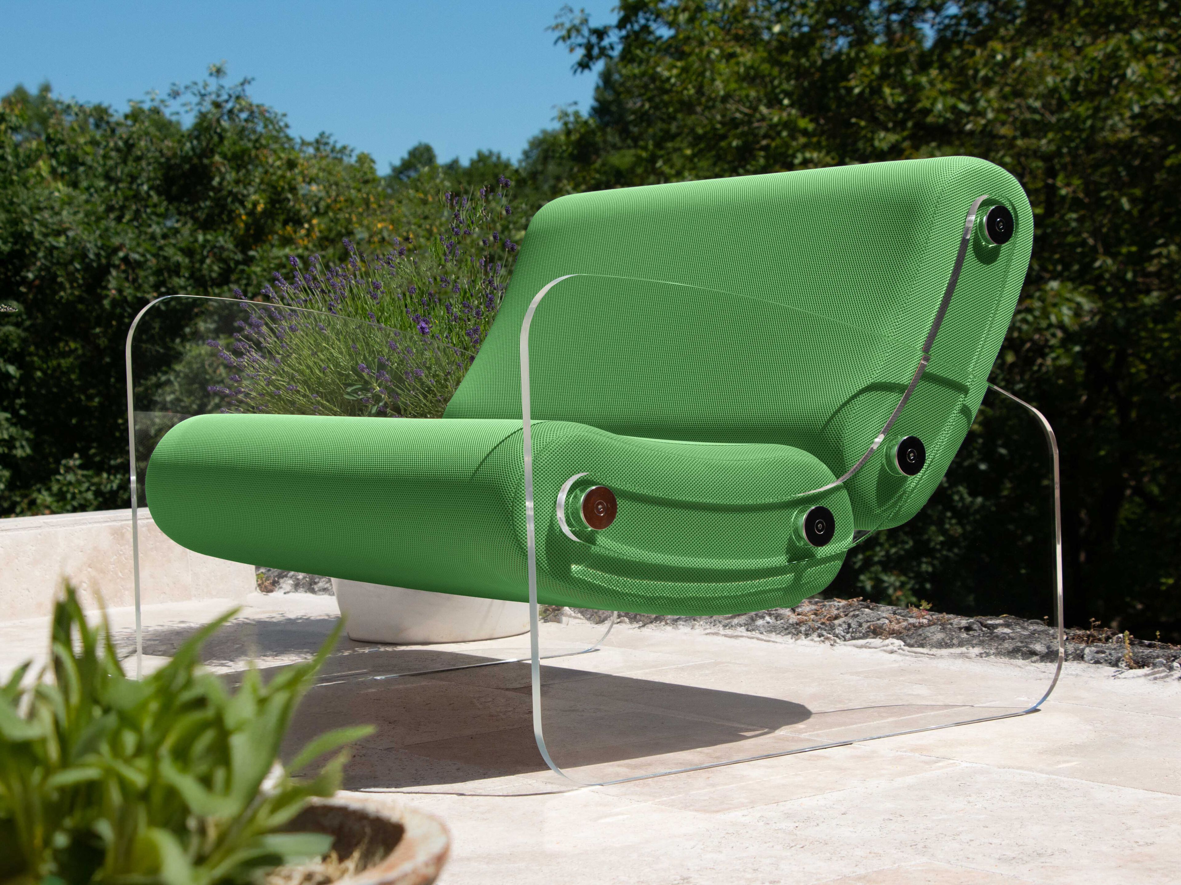 Кресло из ПММА и ткани с подлокотниками KUUMO MW03 ARCH-00148060