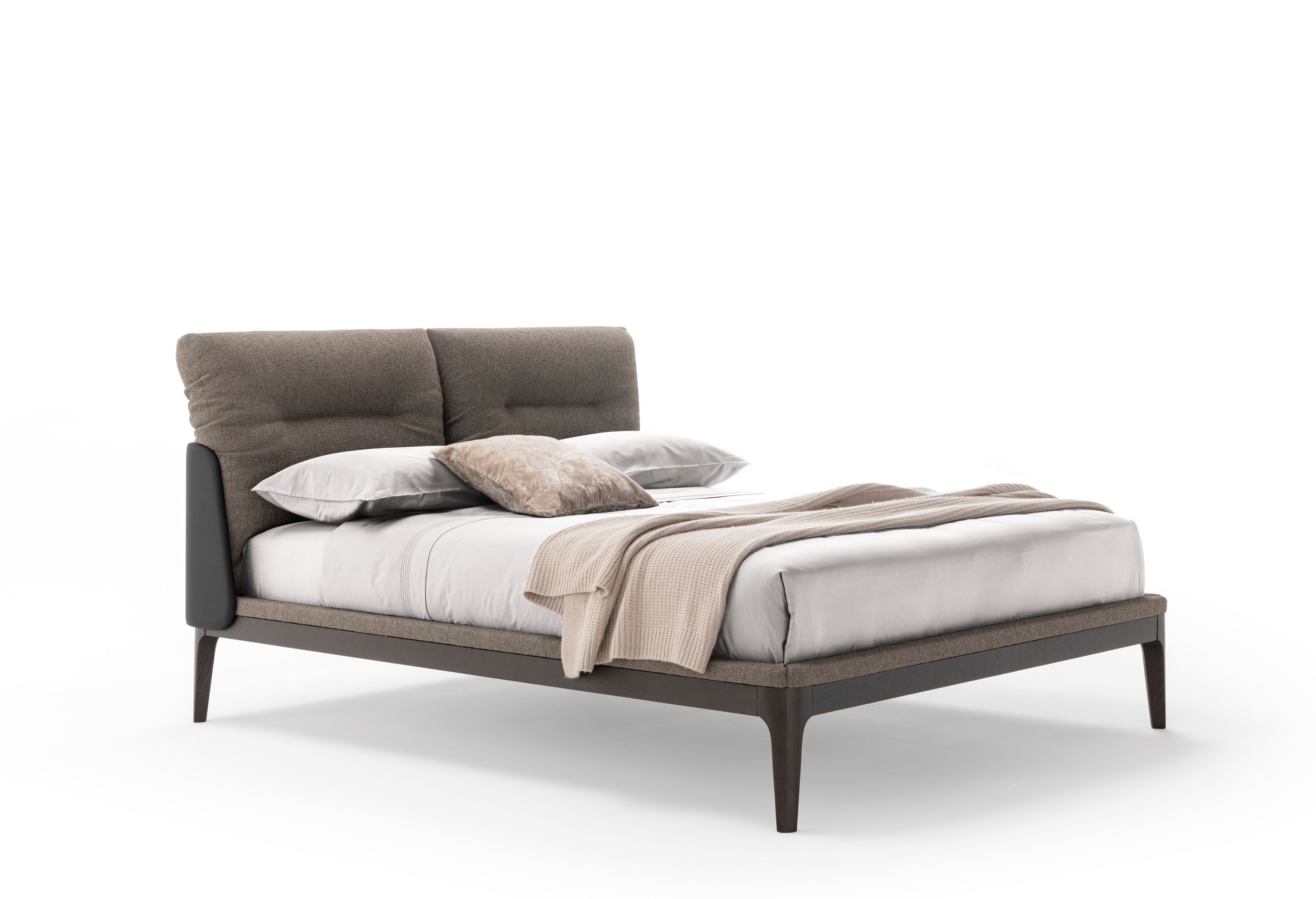 Двуспальная деревянная мягкая кровать Dall'Agnese семьдесят ARCH-00121881