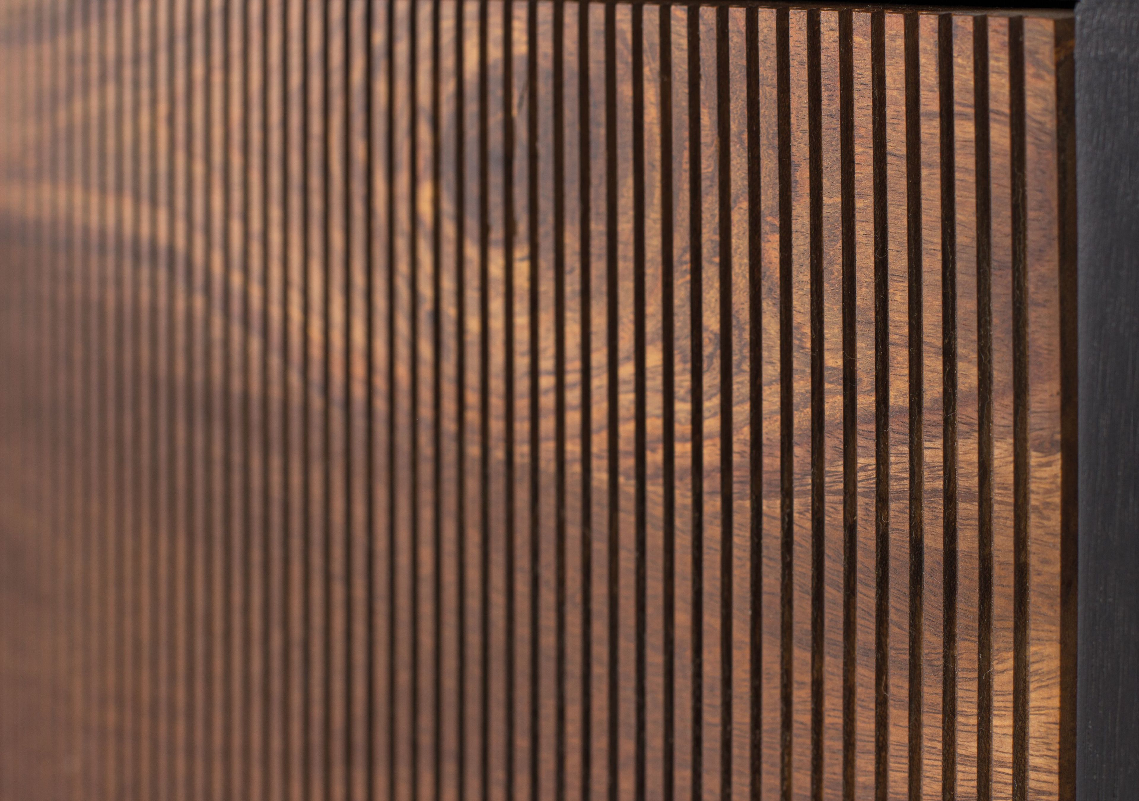 Деревянный шкаф для телевизора с распашными дверцами Giner y Colomer Варанаси ARCH-00110793 - Вид №4