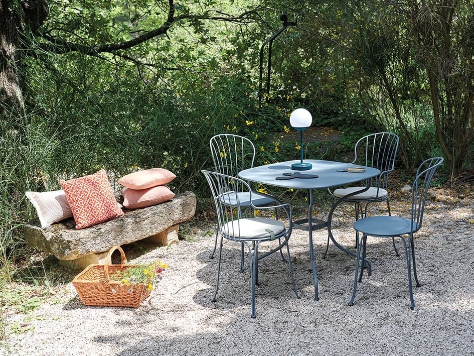 Стальной квадратный садовый стол Fermob Opéra+ ARCH-00078687 - Вид №2