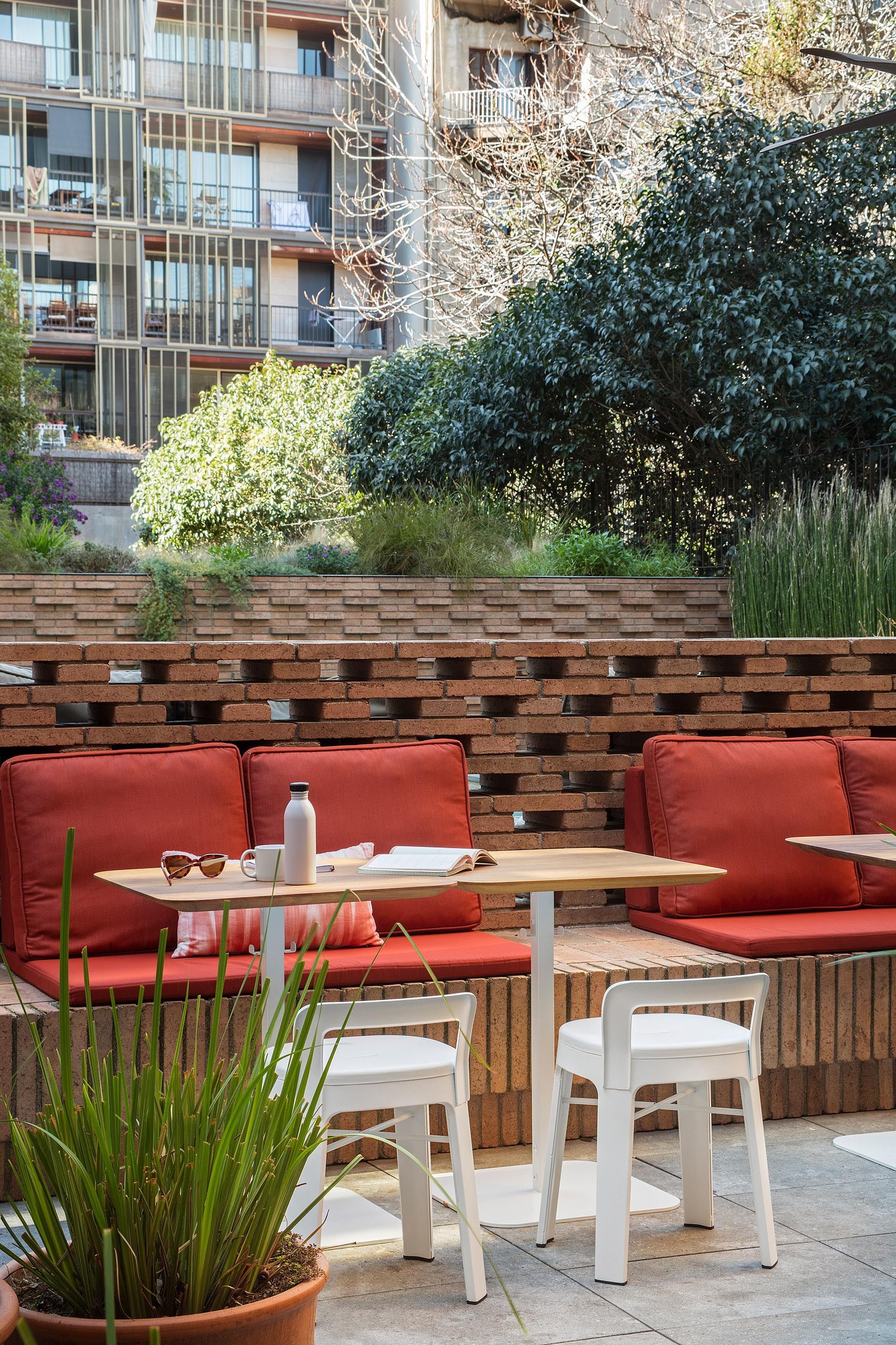 Стальной низкий стул RS Barcelona OMBRA ARCH-00121467 - Вид №4