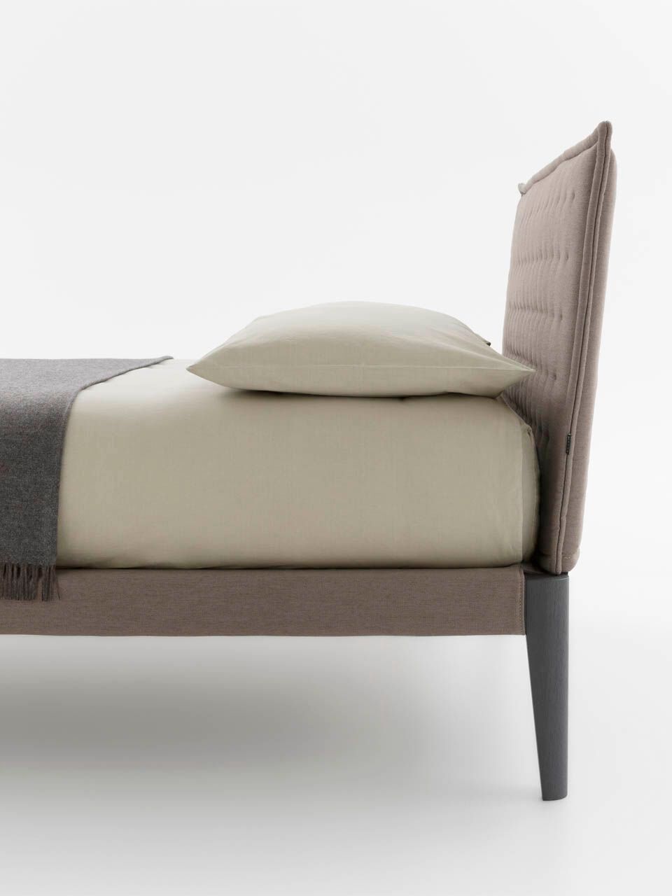 Двуспальная кровать из ткани с капитонным изголовьем Pianca SPILLO ARCH-00117567 - Вид №3