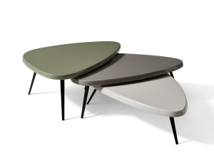 Садовый стол с многослойной столешницей