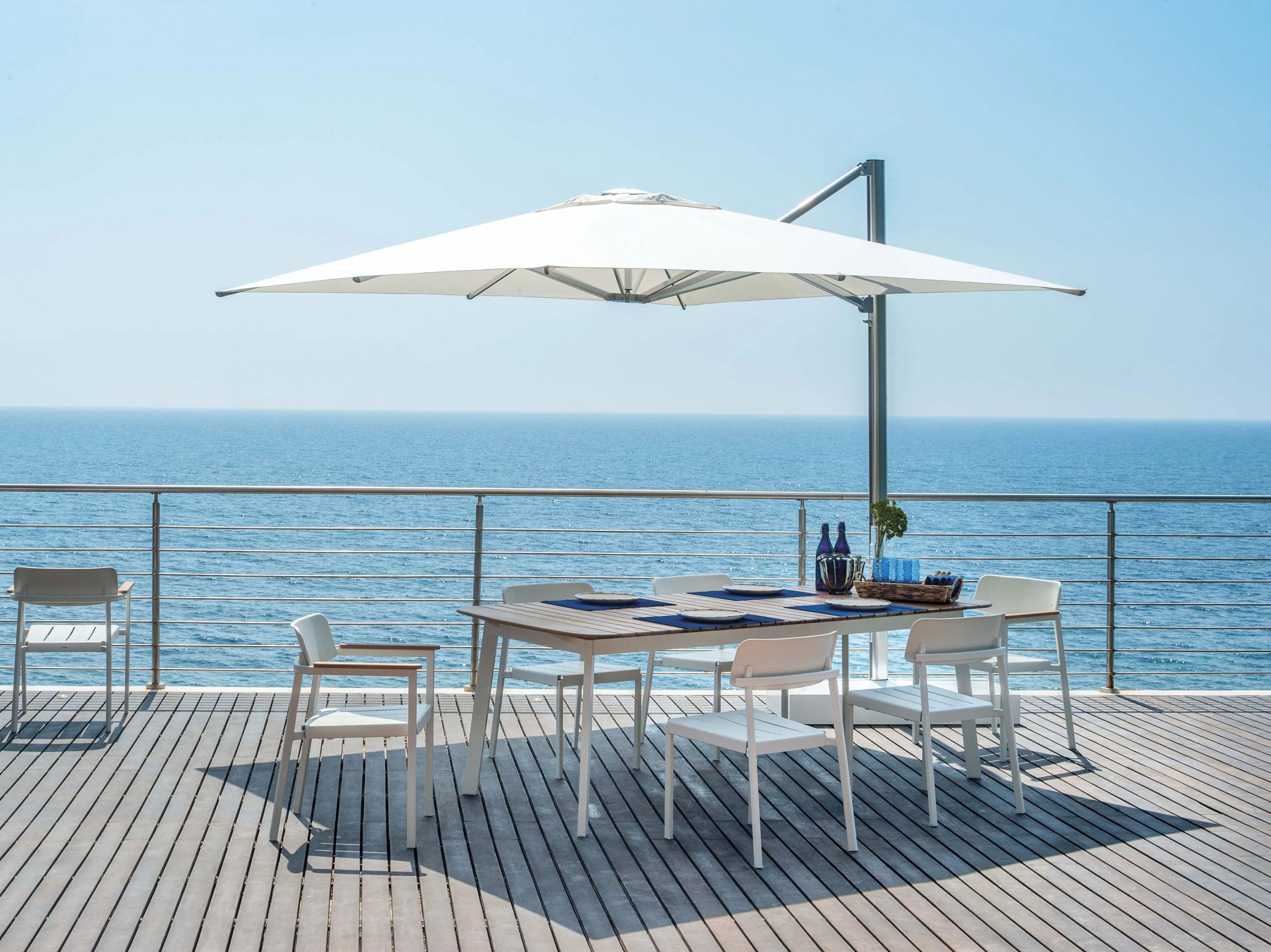 Квадратный зонтик с боковым полюсом emu Навона ARCH-00074425 - Вид №1