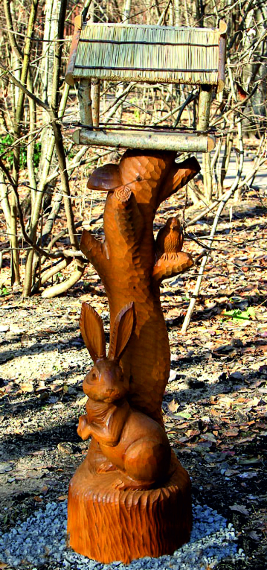 ZC101-SB.KP ЗАЯЦ, кормушка для птиц (дерево) LAB.Space 