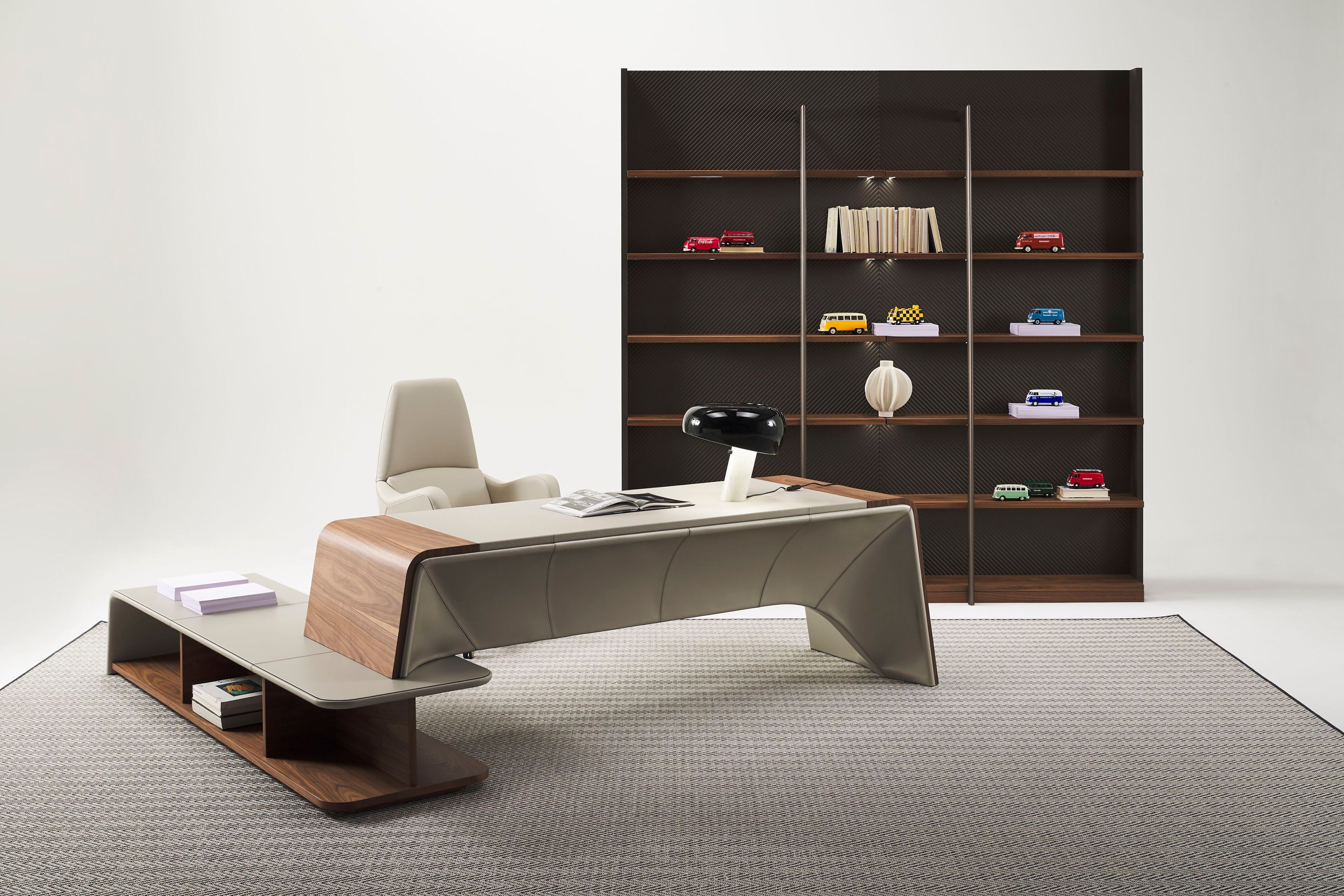 Кожаное офисное кресло с 5 спицами Casa Covre SANREMO ARCH-00144391 - Вид №6