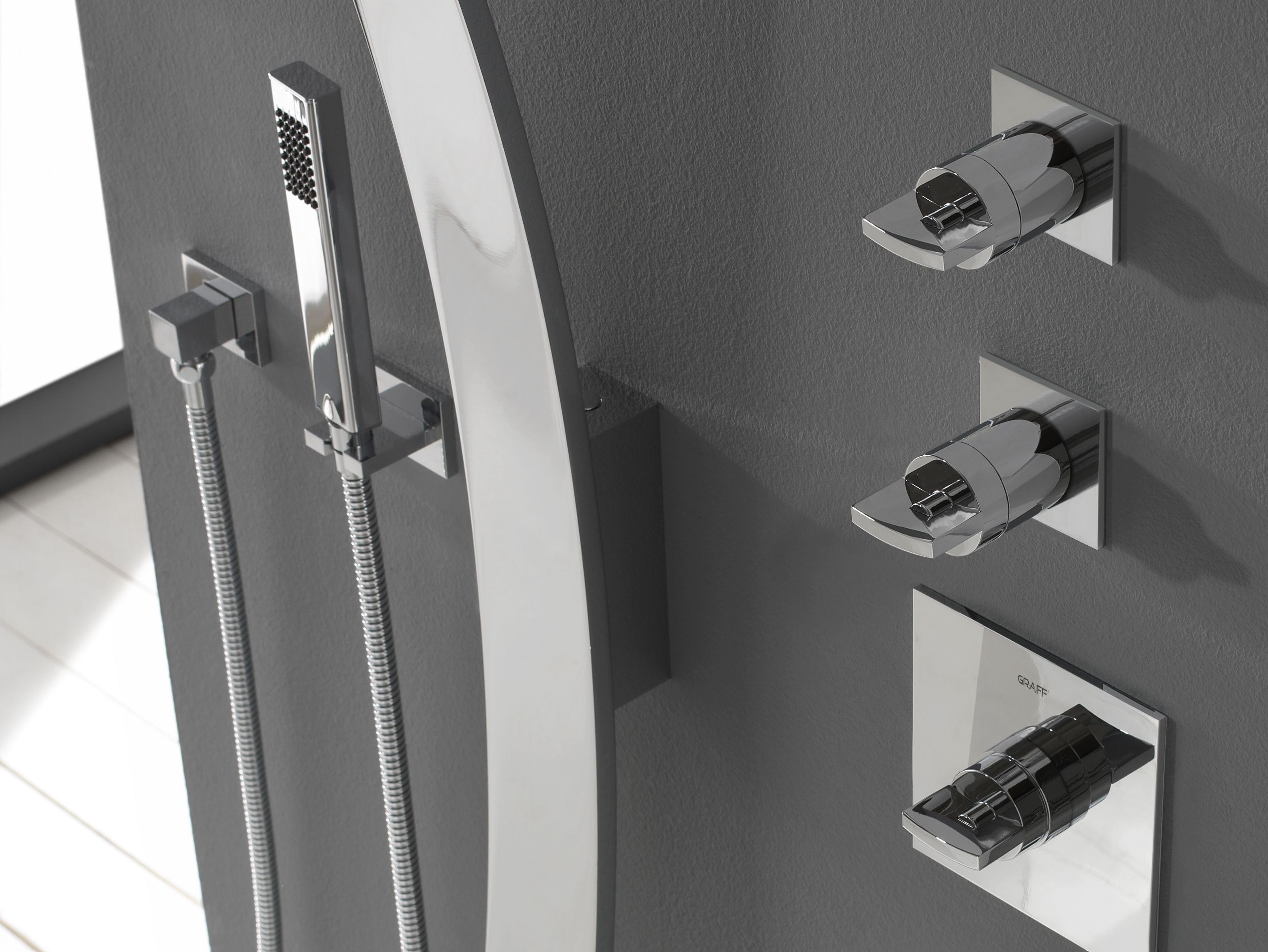 Настенный ручной душ с шлангом для душа Graff ARCH-00063088